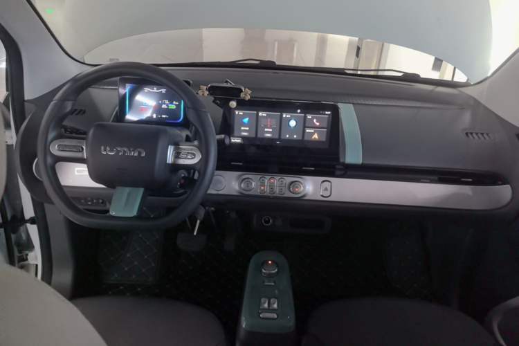 Used CHANGAN NEVO Lumin 2024 205km Launch Edition Center Console