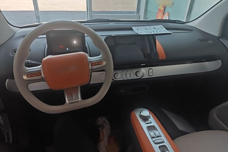 Used CHANGAN NEVO Lumin 2024 301km Orange Wind Edition Center Console