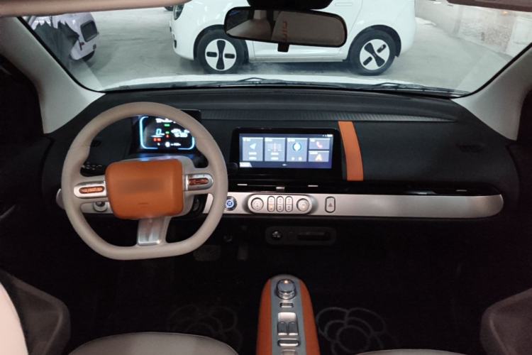 Used CHANGAN NEVO Lumin 2024 301km Orange Wind Edition Center Console