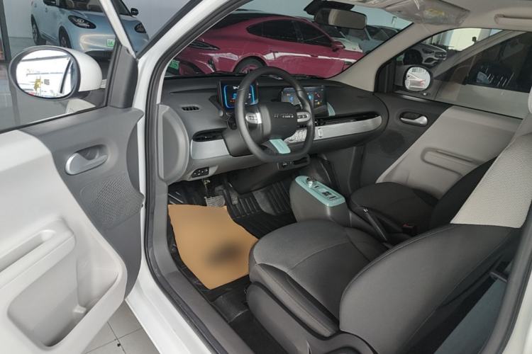 Used CHANGAN NEVO Lumin 2024 205km Orange Wind Edition Center Console