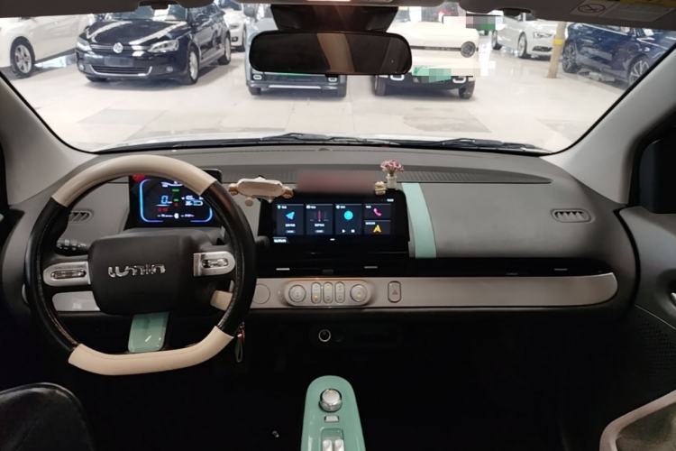 Used CHANGAN NEVO Lumin 2024 301km Orange Wind Edition Center Console