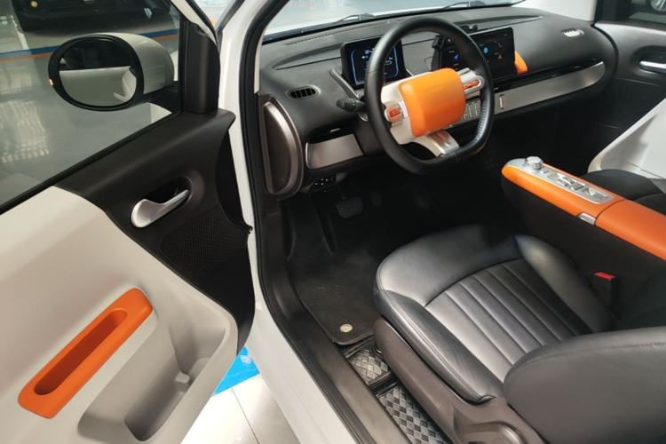 Used CHANGAN NEVO Lumin 2024 301km Orange Wind Edition Driver Seat