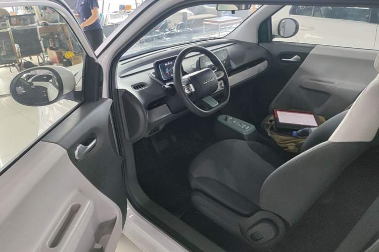Used CHANGAN NEVO Lumin 2024 205km Launch Edition Driver Seat