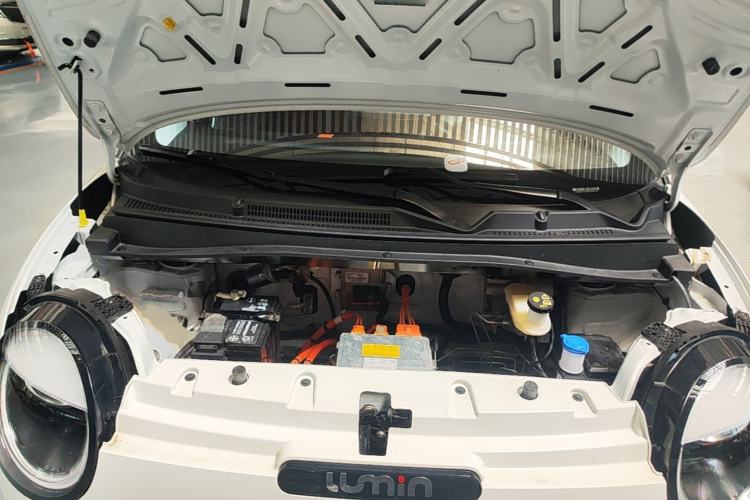 Used CHANGAN NEVO Lumin 2024 301km Orange Wind Edition Engine Bay