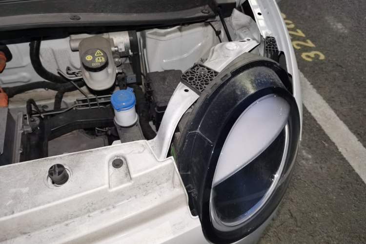 Used CHANGAN NEVO Lumin 2024 301km Launch Edition Engine Bay Left