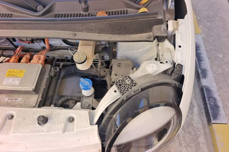 Used CHANGAN NEVO Lumin 2024 301km Launch Edition Engine Bay Left