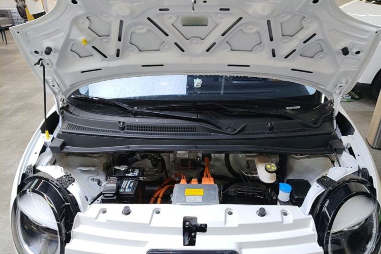 Used CHANGAN NEVO Lumin 2024 301km Orange Wind Edition Engine Bay