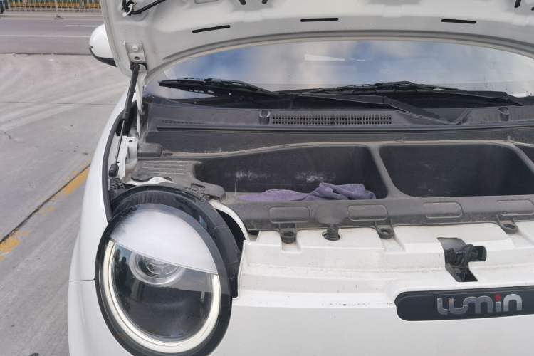 Used CHANGAN NEVO Lumin 2024 301km Launch Edition Engine Bay Right
