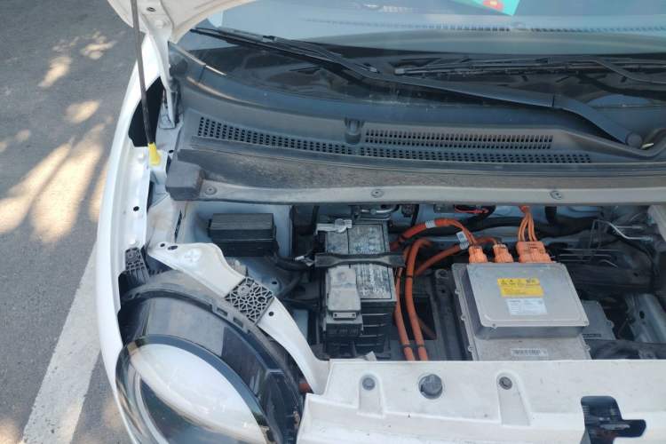 Used CHANGAN NEVO Lumin 2024 205km Orange Wind Edition Engine Bay Right