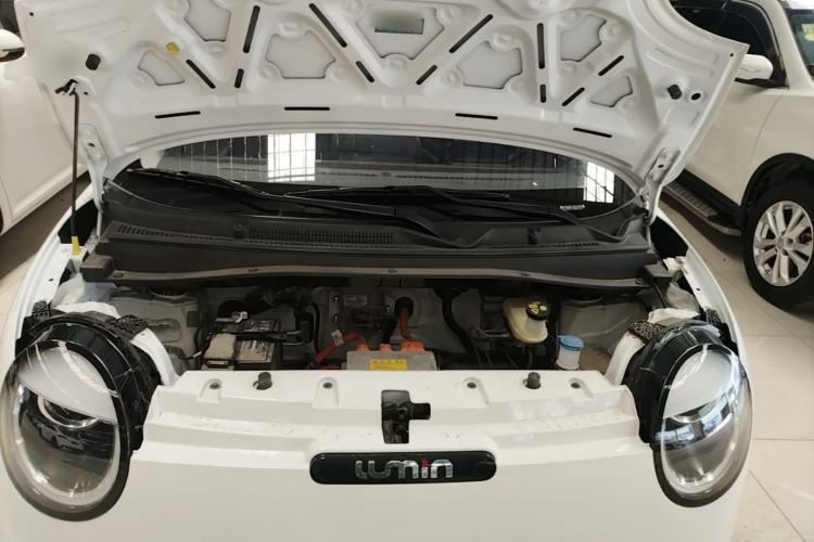 Used CHANGAN NEVO Lumin 2024 301km Orange Wind Edition Engine Bay