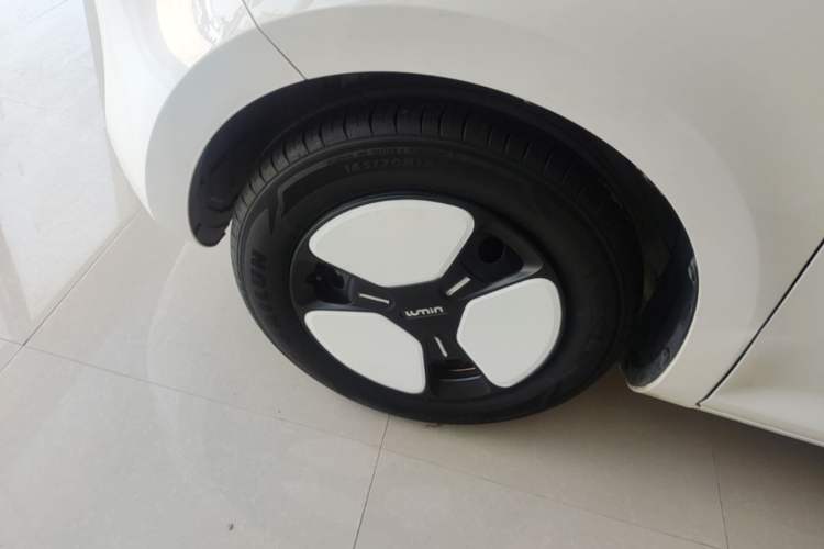 Used CHANGAN NEVO Lumin 2024 205km Orange Wind Edition Exterior 4