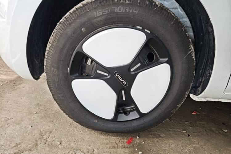 Used CHANGAN NEVO Lumin 2024 130km Qingyue Version Exterior 4