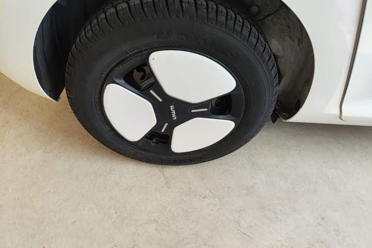 Used CHANGAN NEVO Lumin 2024 205km Launch Edition Exterior 5