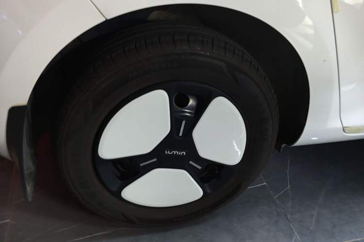 Used CHANGAN NEVO Lumin 2024 205km Orange Wind Edition Exterior 5
