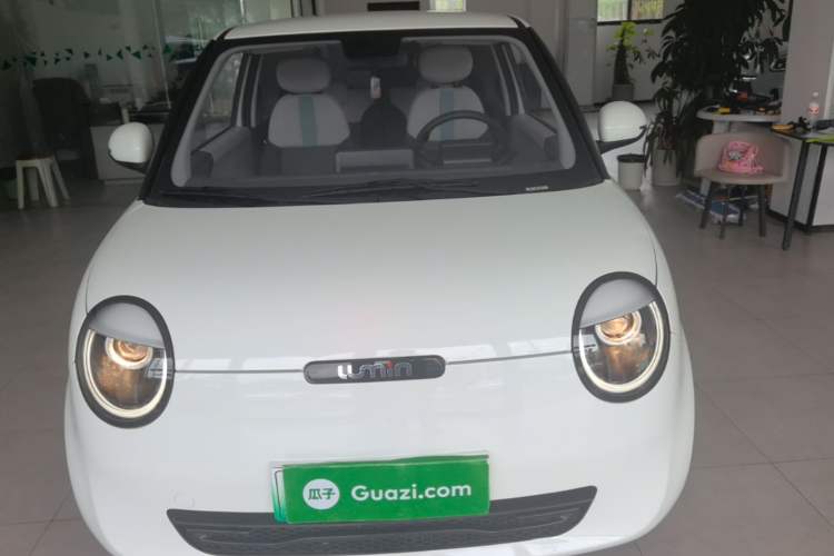 Used CHANGAN NEVO Lumin 2024 301km Launch Edition Front