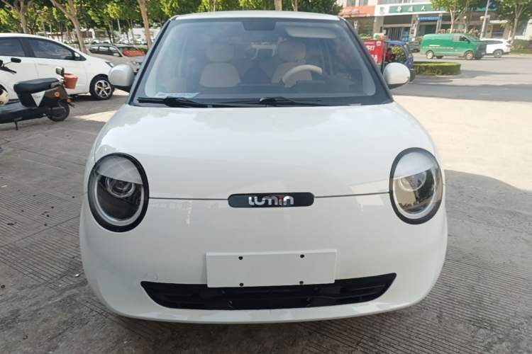 Used CHANGAN NEVO Lumin 2024 205km Launch Edition Front
