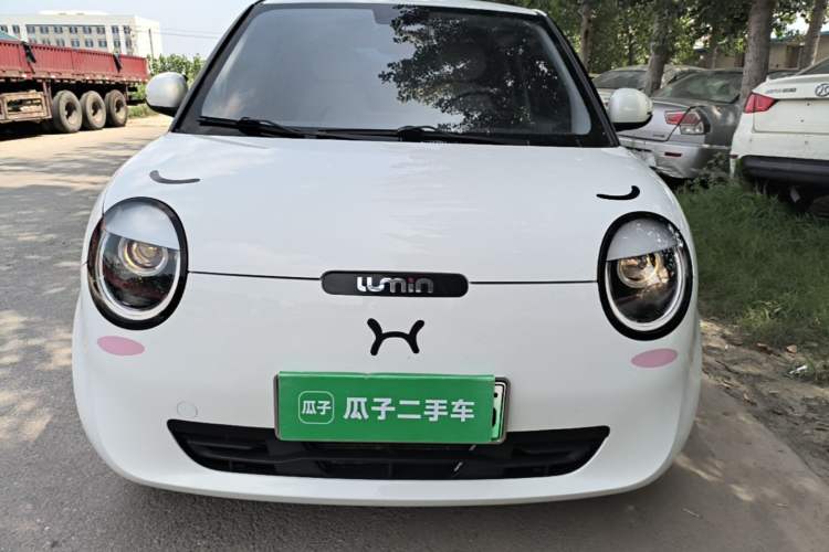 Used CHANGAN NEVO Lumin 2024 301km Orange Wind Edition Front