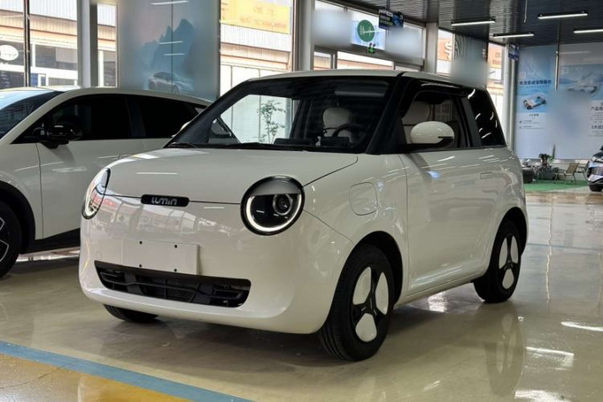 Used CHANGAN NEVO Lumin 2024 205km Launch Edition Front Left 45 Deg