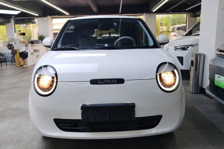 Used CHANGAN NEVO Lumin 2024 301km Orange Wind Edition Front