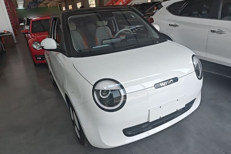 Used CHANGAN NEVO Lumin 2024 301km Orange Wind Edition Front Right 45 Deg