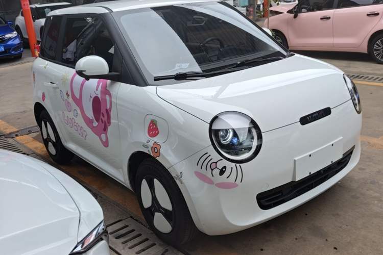 Used CHANGAN NEVO Lumin 2024 301km Launch Edition Front Right 45 Deg