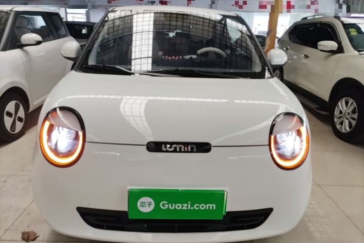 Used CHANGAN NEVO Lumin 2024 301km Orange Wind Edition Front