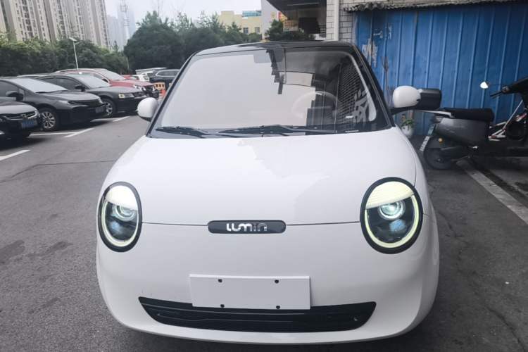 Used CHANGAN NEVO Lumin 2024 301km Orange Wind Edition Front