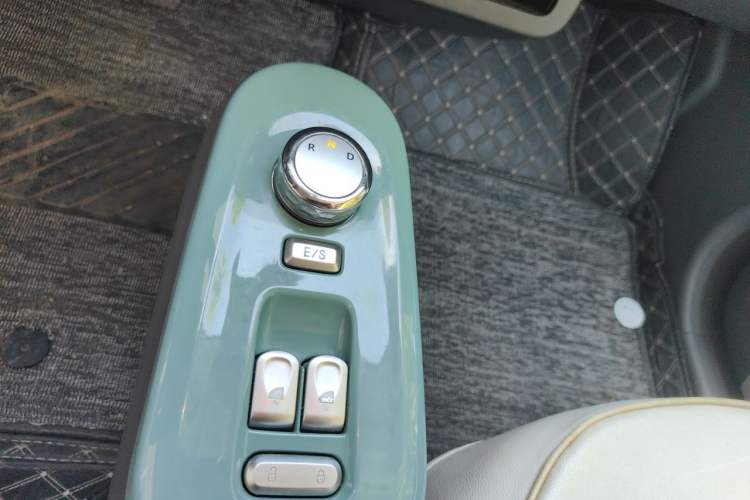 Used CHANGAN NEVO Lumin 2024 130km Qingyue Version Gear Lever