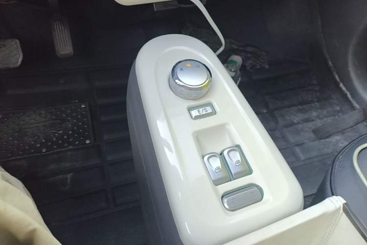 Used CHANGAN NEVO Lumin 2024 301km Launch Edition Gear Lever