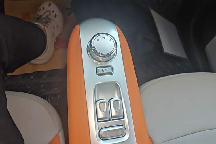 Used CHANGAN NEVO Lumin 2024 301km Orange Wind Edition Gear Lever