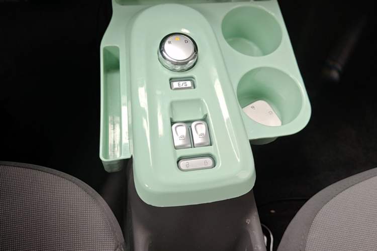 Used CHANGAN NEVO Lumin 2024 301km Launch Edition Gear Lever