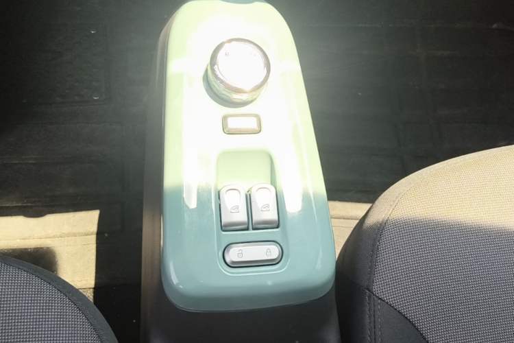 Used CHANGAN NEVO Lumin 2024 130km Qingyue Version Gear Lever