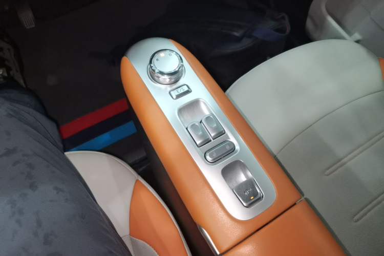 Used CHANGAN NEVO Lumin 2024 205km Orange Wind Edition Gear Lever