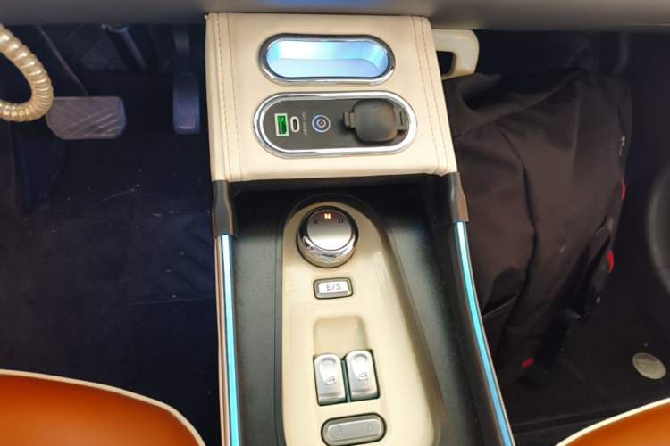 Used CHANGAN NEVO Lumin 2024 130km Qingyue Version Gear Lever