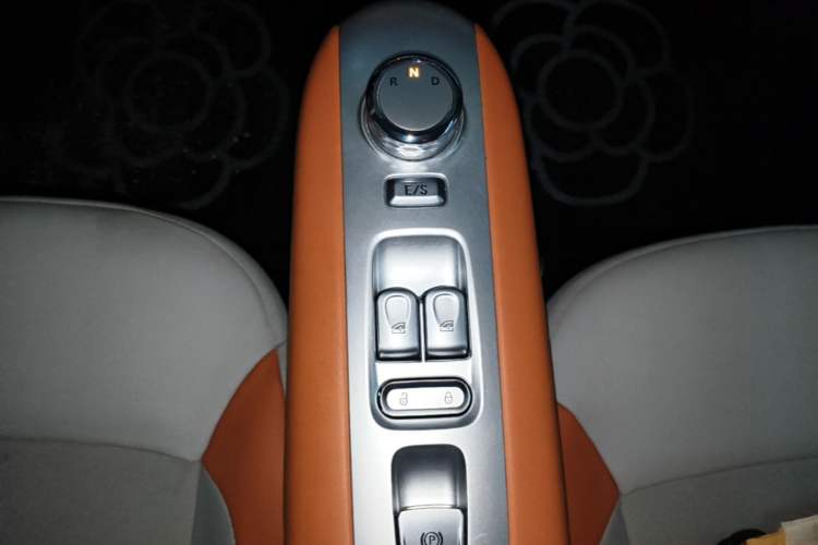 Used CHANGAN NEVO Lumin 2024 301km Orange Wind Edition Gear Lever