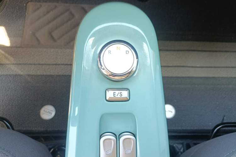 Used CHANGAN NEVO Lumin 2024 130km Qingyue Version Gear Lever