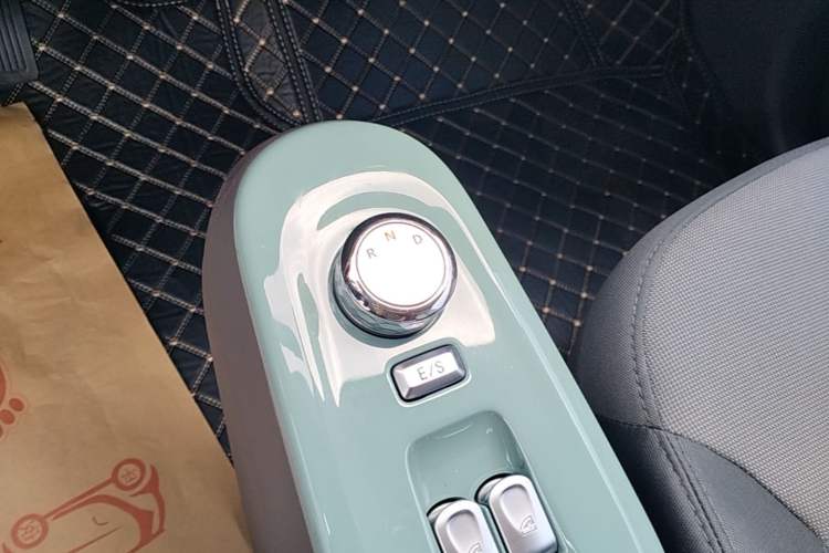 Used CHANGAN NEVO Lumin 2024 205km Launch Edition Gear Lever