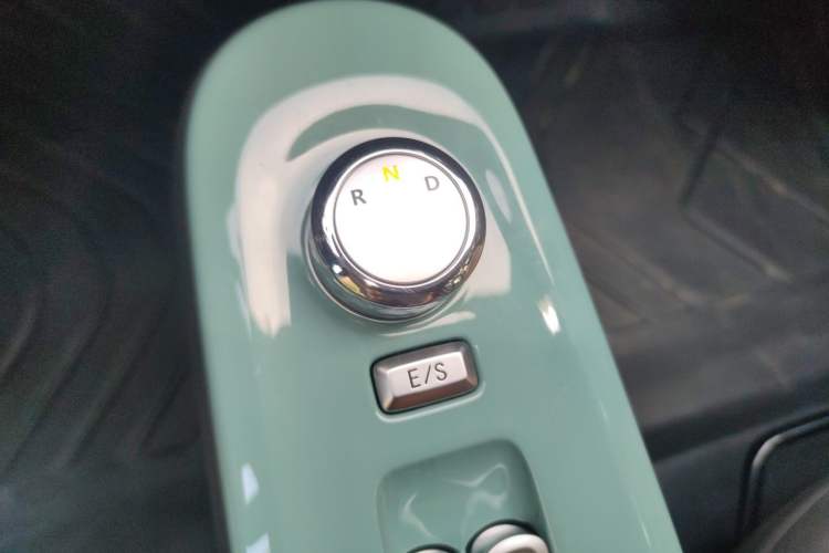 Used CHANGAN NEVO Lumin 2024 130km Qingyue Version Gear Lever