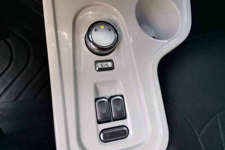 Used CHANGAN NEVO Lumin 2024 301km Launch Edition Gear Lever