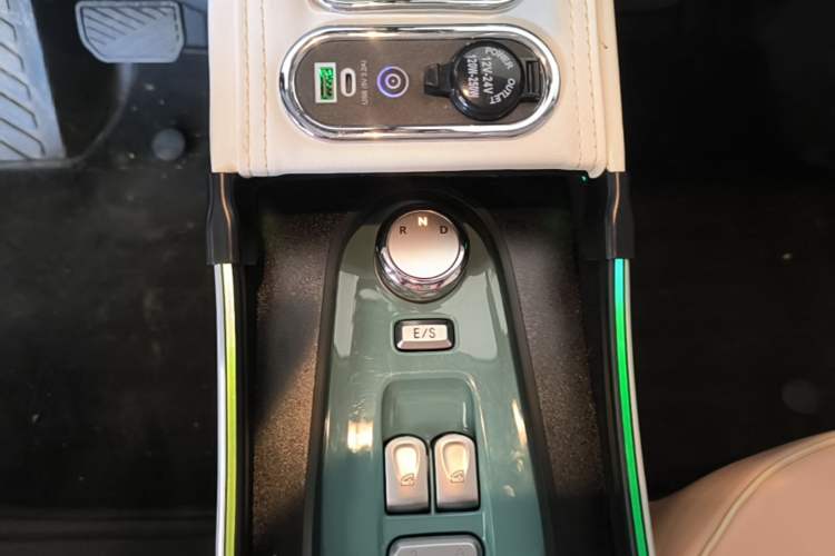 Used CHANGAN NEVO Lumin 2024 130km Qingyue Version Gear Lever