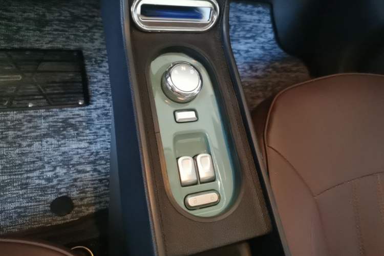 Used CHANGAN NEVO Lumin 2024 130km Qingyue Version Gear Lever