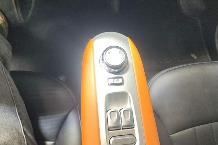 Used CHANGAN NEVO Lumin 2024 301km Orange Wind Edition Gear Lever