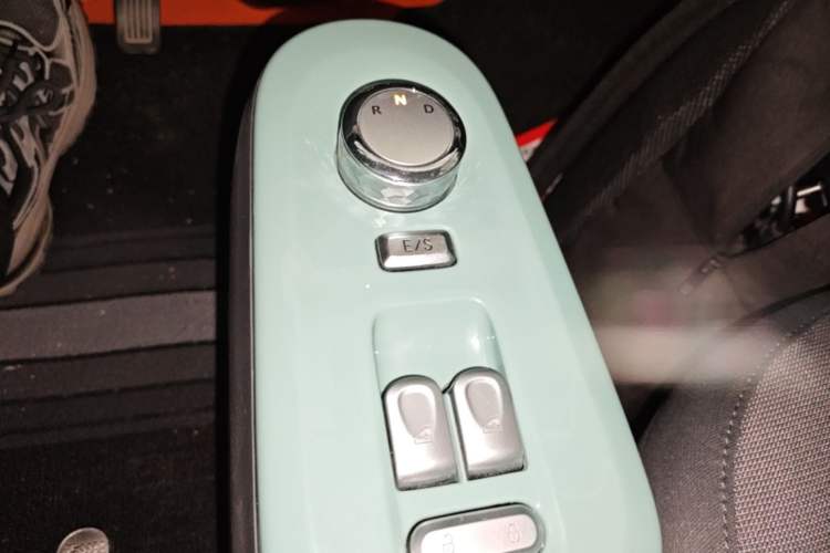 Used CHANGAN NEVO Lumin 2024 130km Qingyue Version Gear Lever