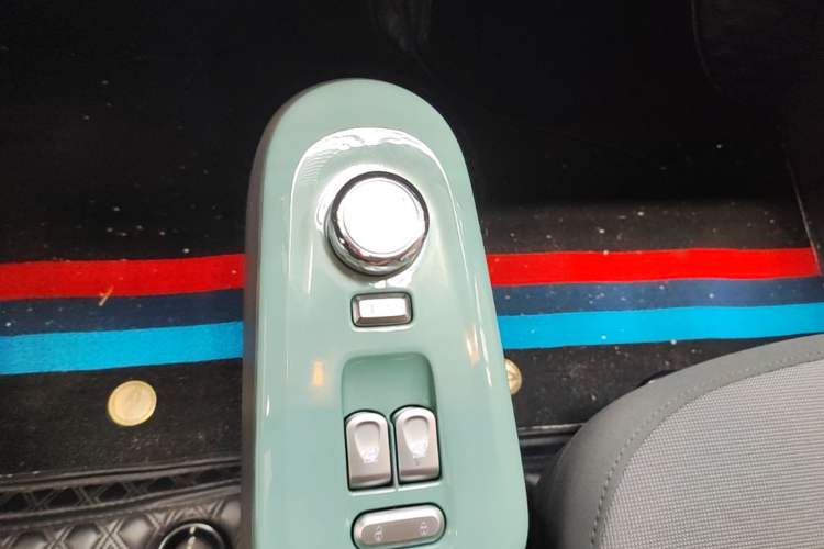 Used CHANGAN NEVO Lumin 2024 205km Orange Wind Edition Gear Lever