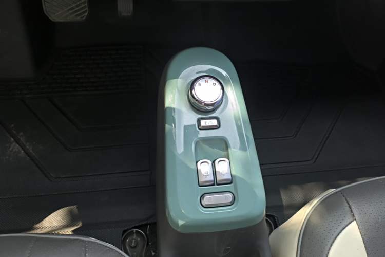 Used CHANGAN NEVO Lumin 2024 301km Orange Wind Edition Gear Lever