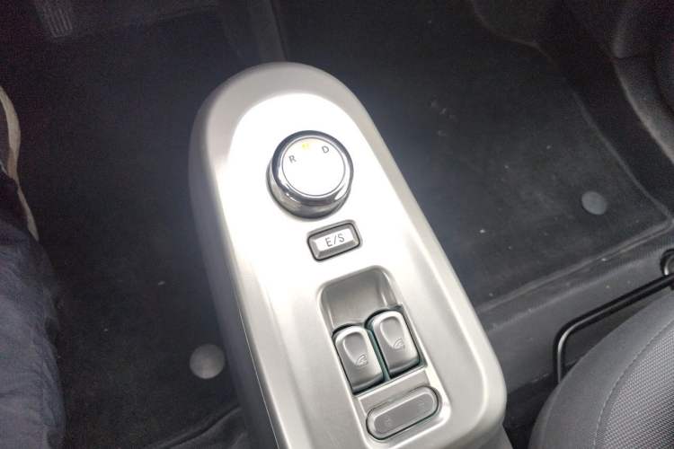 Used CHANGAN NEVO Lumin 2024 130km Qingyue Version Gear Lever