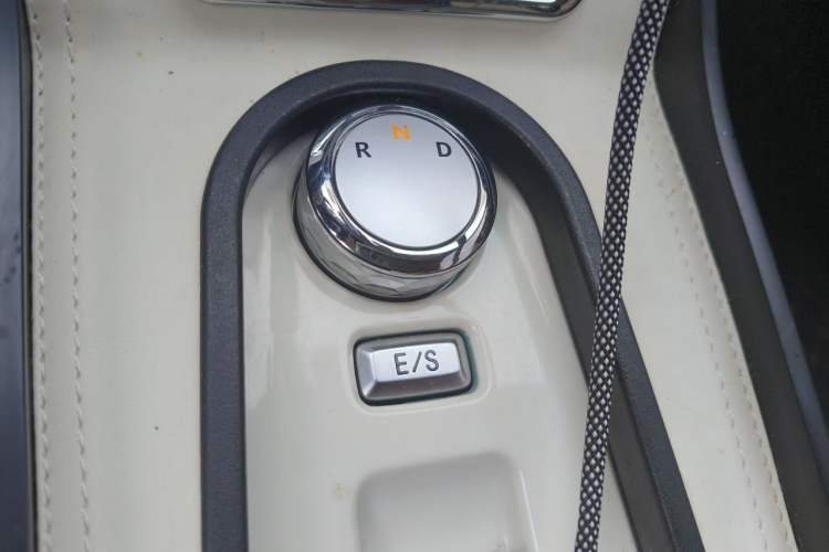 Used CHANGAN NEVO Lumin 2024 130km Qingyue Version Gear Lever
