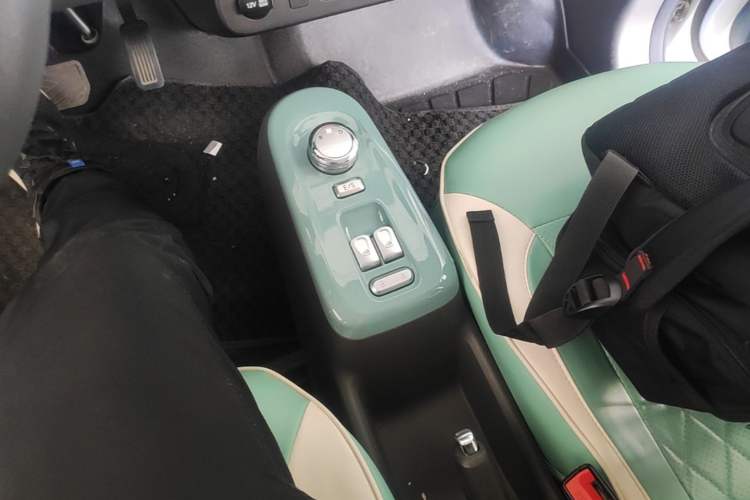 Used CHANGAN NEVO Lumin 2024 205km Launch Edition Gear Lever