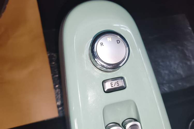 Used CHANGAN NEVO Lumin 2024 130km Qingyue Version Gear Lever