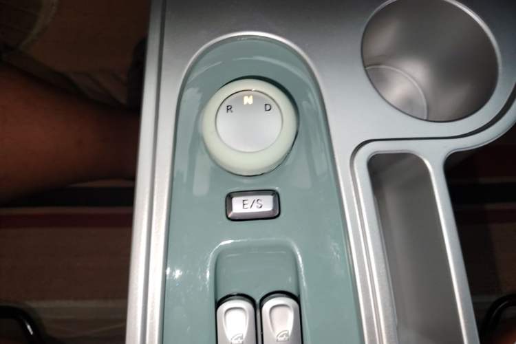 Used CHANGAN NEVO Lumin 2024 301km Launch Edition Gear Lever